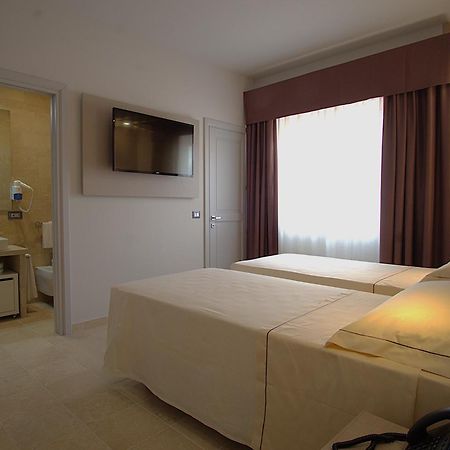 Netum Hotel Noto Eksteriør billede